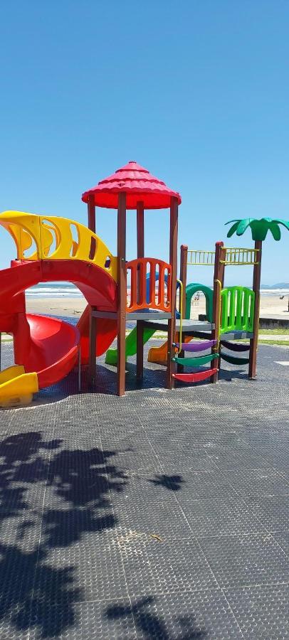 Casa De Praia Com Duas Piscinas E Garagem Бертиога Екстериор снимка